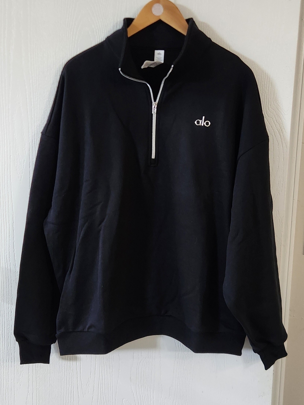 Alo Black Quarter-Zip Pullover Sweatshirt - Picture 5 of 10